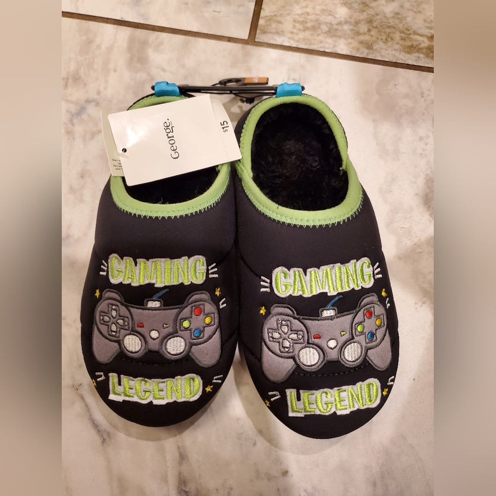 Nwt Gaming Legend Slippers